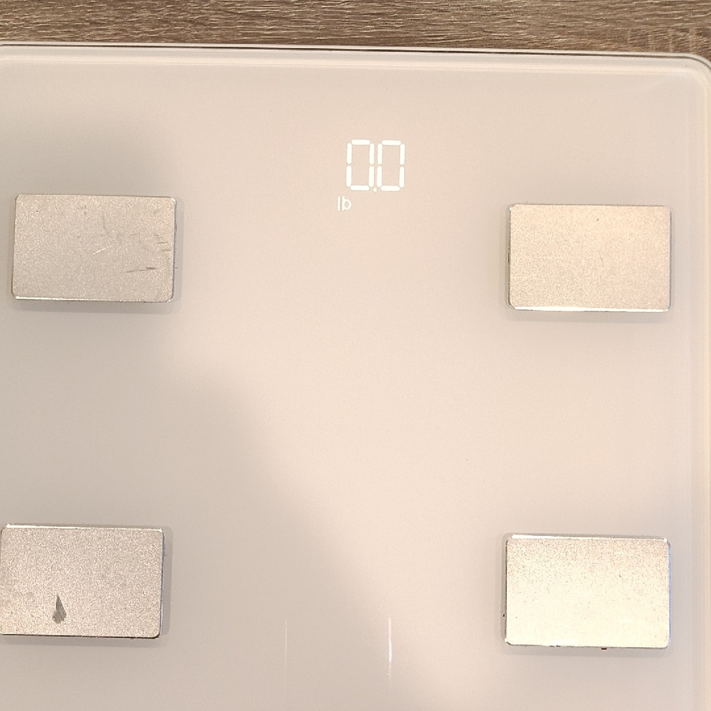 White Digital Bathroom Scale - Picture 2 of 4